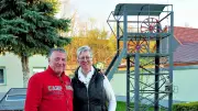 Bergbau-Vergangenheit lebendig gehalten: Paar erinnert mit Förderturm-Modell an DDR-Kaliwerk