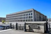 Berlin-Mitte: Elf Männer nach tödlicher Messerattacke an der Spree angeklagt
