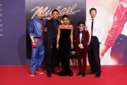 Biopic über Michael Jackson feiert internationale Premiere in Berlin mit Familie