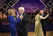 Bundespresseball in Berlin: Steinmeier eröffnet Fest für Demokratie und Pressefreiheit
