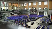 Bundestags-Fehlzeiten: Linke-Fraktion schwänzt am häufigsten - 17.000 Euro für Abwesenheit