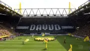 BVB-Fans ehren verstorbenen Fan-Projekt-Mitarbeiter Davud Mohammed mit riesiger Trauer-Choreo