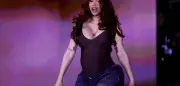 Cardi B wirbt als Mutter für New Yorks kostenloses Kinderbetreuungsprogramm