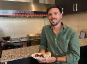 Currywurst in Nairobi: Deutsches Imbiss-Konzept erobert Kenia