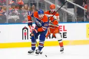 Draisaitls Triumphales Comeback: Zwei Vorlagen sichern Oilers-Playoff-Sieg