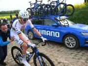 Dramatisches Finale in der Hölle des Nordens: Van Aert triumphiert vor Pogacar bei Paris-Roubaix