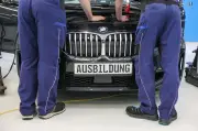 Duale Ausbildung verliert weiter an Attraktivität: Zahl der Azubi-Neuverträge sinkt erneut