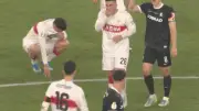 Eklat im Pokal: Stuttgart-Star übergibt sich auf dem Rasen