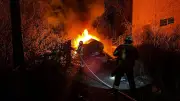 Erneut Brand an berüchtigter BAZ-Halle in Neubrandenburg - Feuerwehr löscht schnell