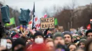 Erster Politiker fühlt sich getäuscht: Falsche Story brachte Hunderttausende auf die Straße?