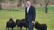 Falko Haack: Vize-Landrat aus Vorpommern findet Kraft in Familie, Sport und Schafen