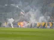 Fan-Ausschreitungen bei Zweitliga-Spiel: Dynamo-Dresden-Boss Gonther verurteilt Vorfälle scharf