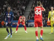 FC Bayern vs. PSG: Seedorf und Rooney kritisieren Defensiv-Chaos