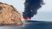 Feuerinferno vor Ibiza: Luxusjacht in Hafeneinfahrt komplett zerstört