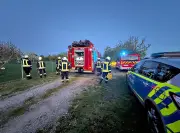 Feuerwehr löscht Gartenhausbrand in Drosa - Bewohner greifen zunächst selbst zum Feuerlöscher