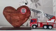 Feuerwehr-Romantik in der Uckermark: Antrag im Löschfahrzeug führt zu Schloss-Hochzeit