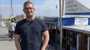 Fischer auf Insel Poel klagt über Wal-Hype: Demonstranten stören Gäste beim Fisch-Essen
