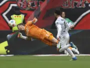 Flekken erneut verhöhnt: Torwart-Debatte bei Bayer Leverkusen eskaliert