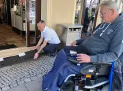 Fred Falke kämpft für mehr Barrierefreiheit in Bernburgs Geschäften