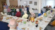 Frühlingsfrühstück in Jarmen: Jung und Alt singen gemeinsam