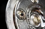Fußball-Bundesliga: Meisterschale erhält neuen Außenring vor möglichem Bayern-Triumph