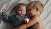 Geburten 2025 auf Tiefstand seit 1946: Mehr Babys dringend nötig
