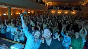 Gemeinsames Singen im Güstrower Theater: 364 Besucher erleben unvergessliche Momente