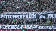Gladbach-Fans attackieren eigenen Kapitän Rocco Reitz mit Hassplakaten und Pfeifkonzert