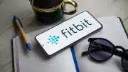 Google plant Fitbit-Comeback 2026: Neuer Tracker ohne Display im Anmarsch