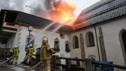 Großbrand in Tirol: 400 Feuerwehrleute kämpfen gegen Flammen im Luxushotel Klosterbräu