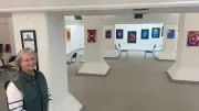 Hafengalerie Neustrelitz: Galeristin Gertrud Johannes macht überraschend weiter