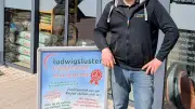 Hahnkräh-Wettbewerb beim Frühjahrsfest in Ludwigslust