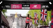 Historischer Marathon: Kenianer Sabastian Sawe knackt Zwei-Stunden-Marke