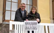 Historisches Foto inspiriert neue Parkbänke im Rokokoschloss Mosigkau