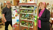 Hunderte Frösche erobern Bobbau: Frau Puppendoktor Pille unvergessen