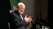Joschka Fischer: Nato-Überleben fraglich
