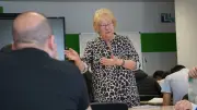 Kahlschlag bei Integration: Kürzungen bei Sprachkursen treffen Flüchtlinge in Sachsen-Anhalt hart