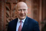 Kai Wegner besucht Prag und Warschau: Berliner Bürgermeister stärkt Sicherheitskooperation mit Partnerstädten