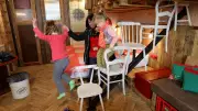 Karls Hotel 'Alles Paletti' in Rostock erhält Auszeichnung – Ein Blick hinter die Kulissen