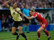 Kett trifft und fliegt: Bayern erkämpfen 1:1 gegen Barca