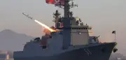 Kim Jong Un beobachtet persönlich: Nordkorea testet Raketen von Marinezerstörer Choe Hyon