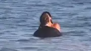 Kim Kardashian und Lewis Hamilton: Küsse am Strand von Malibu