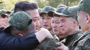 Kim lobt Ukraine-Soldaten als Helden – Befehl zur Selbstsprengung