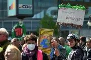 Klimaprotest in Berlin: Fridays for Future vor Parteizentralen