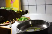 Öko-Test: Viele Olivenöle fallen durch – ranzig und belastet