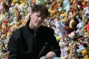 Kuscheltier-Installation in Potsdam: Künstler setzt mit 5.000 Plüschtieren Zeichen für Kinderschutz