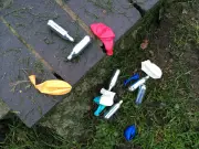Lachgas-Konsum bei Jugendlichen: Wie Eltern Anzeichen erkennen und richtig reagieren