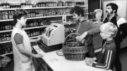 Mangelwirtschaft in der DDR: Diese Luxus-Lebensmittel waren für Ostdeutsche kaum erhältlich