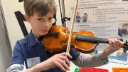 Mathemusik im Schulversuch: Rostocker Schüler erforscht Klang der Mathematik