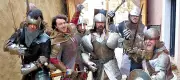 Mittelalterspektakel: Ritter erobern die Roßlauer Wasserburg